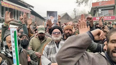 Shia Muslims protest in Kashmir over deadly blast at Islamabad mosque