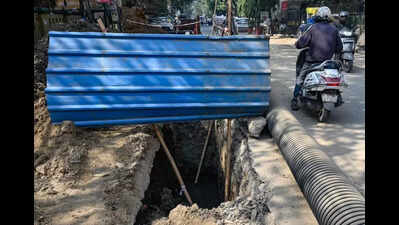 Open Pits, Slow Work, Poor Safety: Inspection Finds Multiple Hotspots