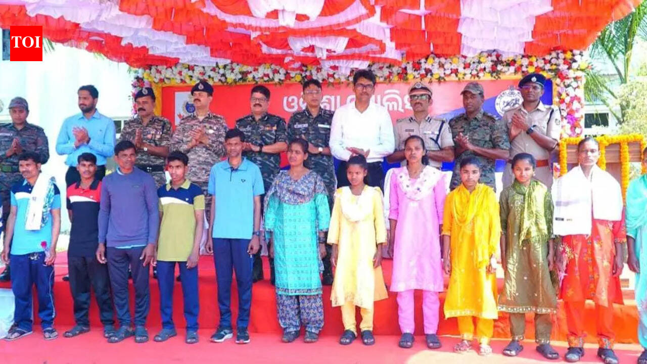 Surrendered Maoist couple in Odisha appeal to comrades to shun violence