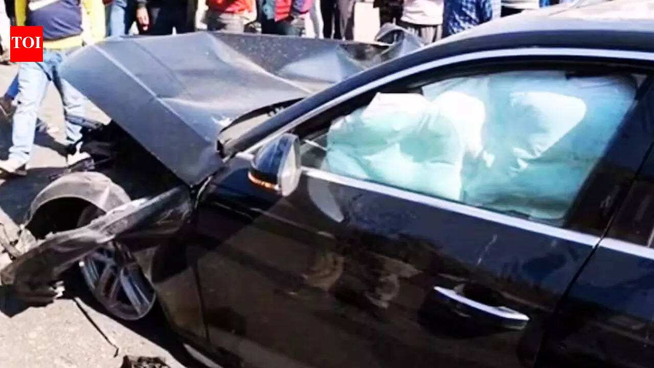 Speeding Audi runs over family distributing wedding cards in MP; 3 dead