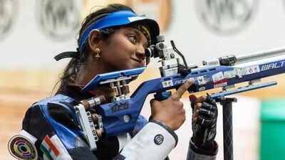 Elavenil strikes gold in high-scoring women's 10m Air Rifle final