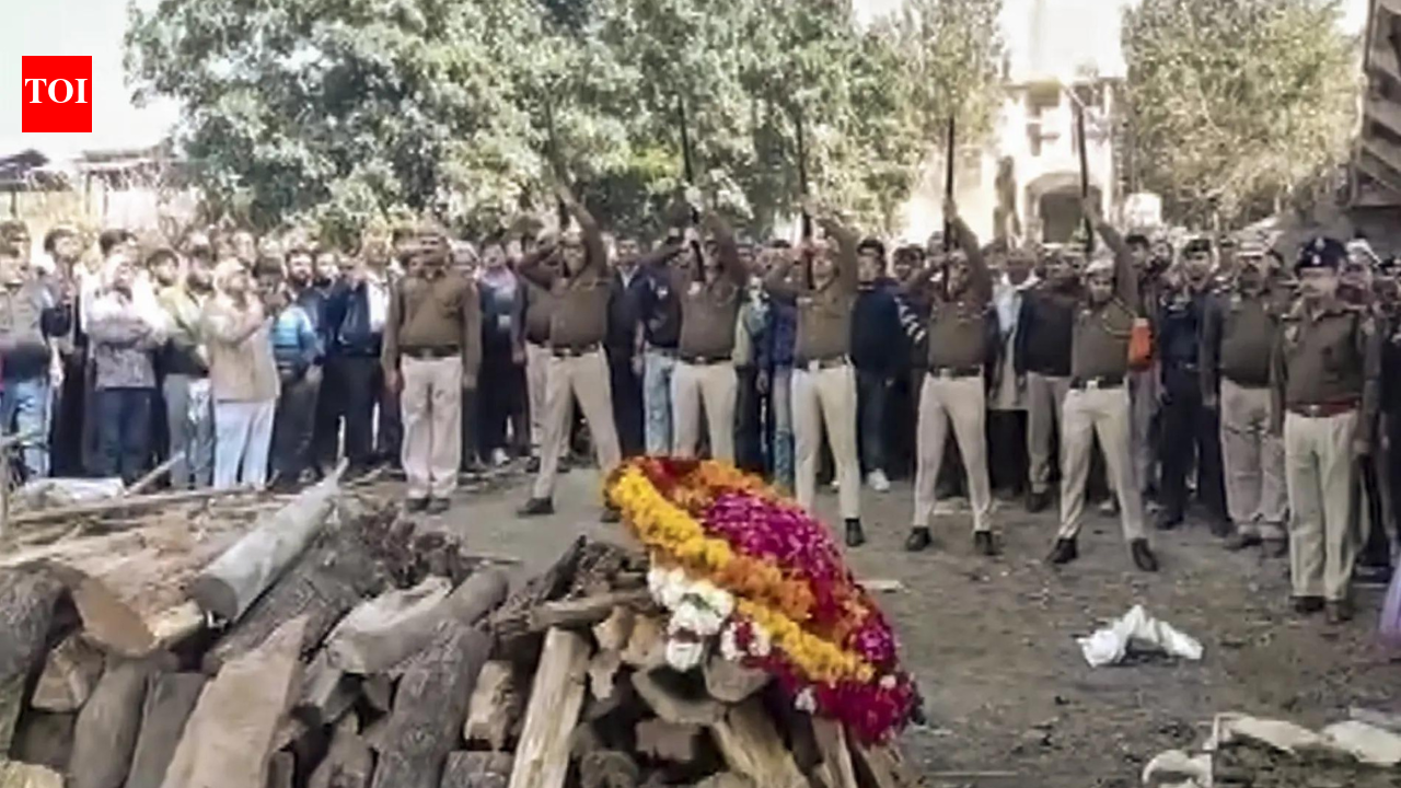 Surajkund fair swing tragedy: Cop who sacrificed life saving others cremated with state honours