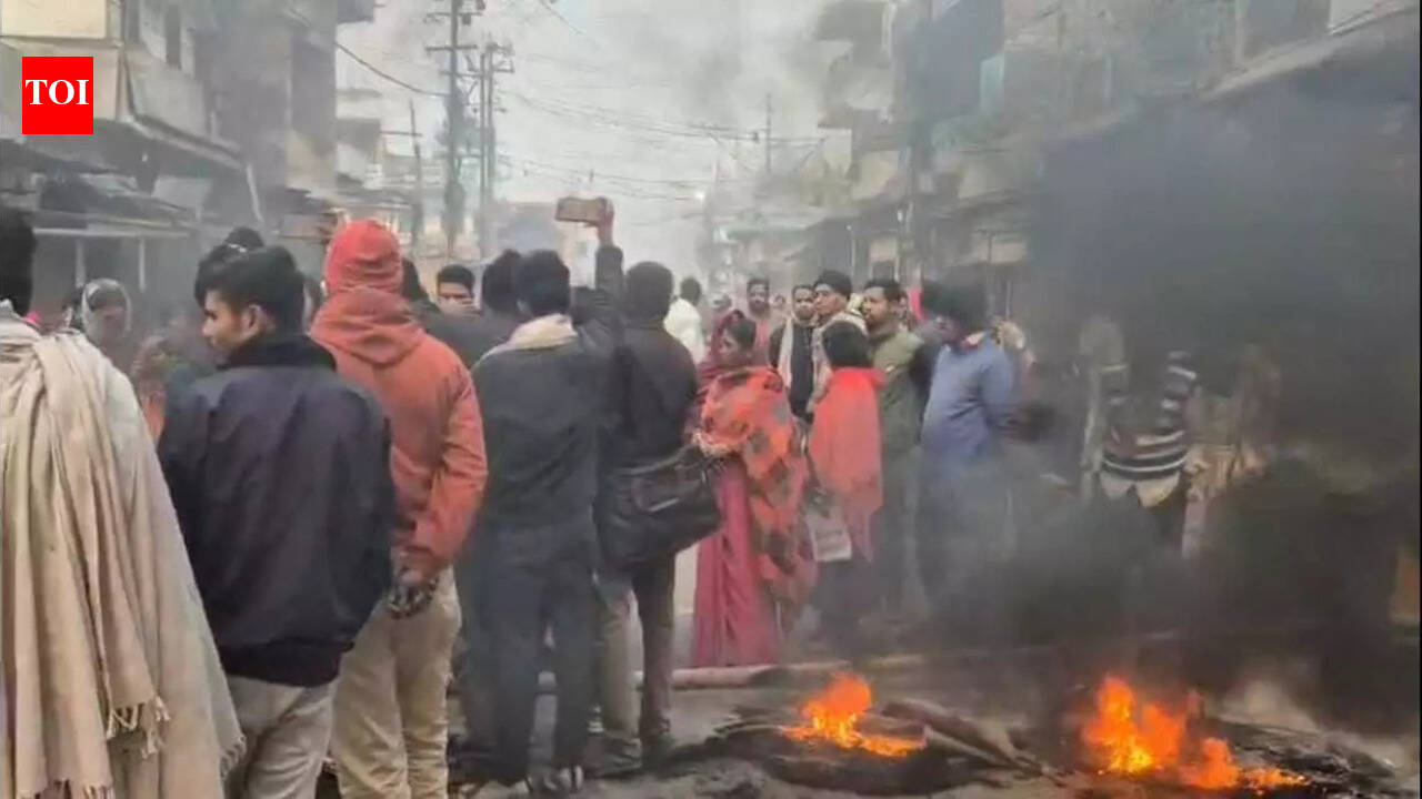 Mob protests rape and murder of minor girl in Darbhanga, 1 held