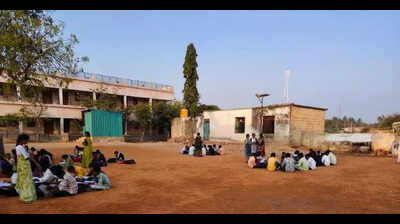 24x7 learning: Kakkera govt sch holds night classes for SSLC prep
