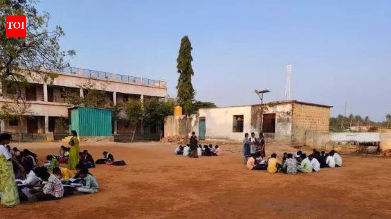 24x7 learning: Kakkera govt sch holds night classes for SSLC prep | Hubballi News