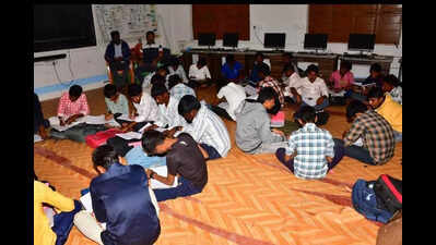 24x7 learning: Kakkera govt sch holds night classes for SSLC prep