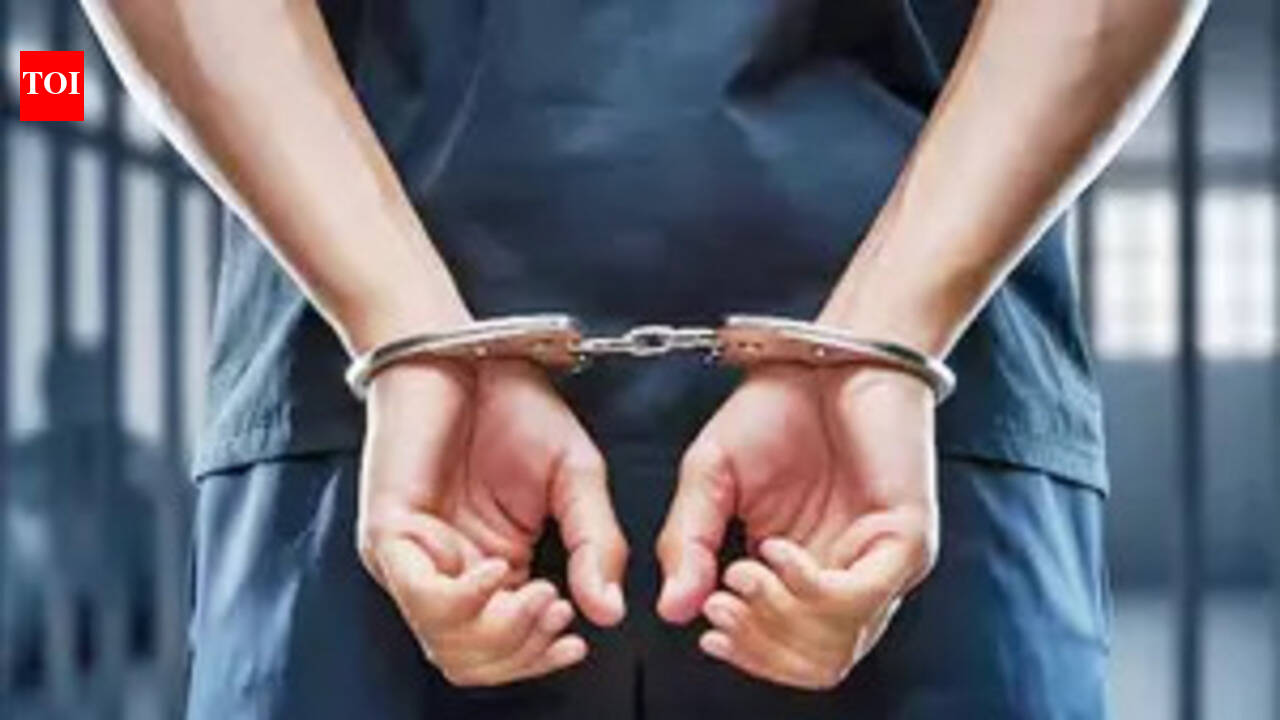 Four held in Rohtas for posing as cops, shooting reels in uniform