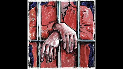 History-sheeter held with illegal firearm in Vachhakpar