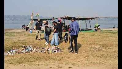 NSS students lead cleanliness drive at Kotna Beach
