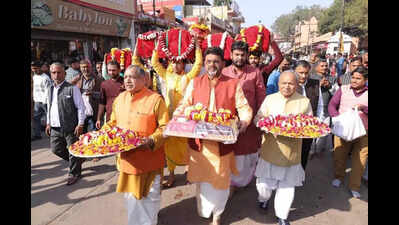KVT showered with gifts from Vaishno Devi, Mathura shrine ahead of Mahashivratri