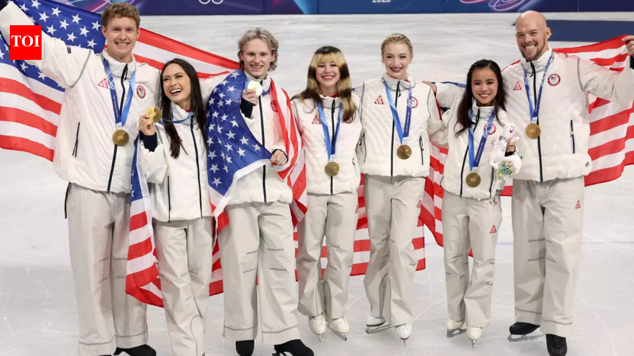 इलिया मालिनिन ने ओलंपिक टीम फ़िगर स्केटिंग स्वर्ण के लिए टीम यूएसए को जापान से आगे बढ़ाने के लिए दबाव में कदम उठाया