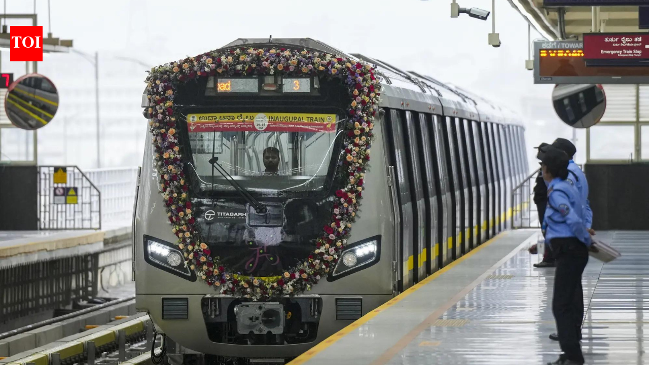 Amid commuter ire, Bengaluru Metro annual 5% fare hike on hold; BJP–Congress trade charges