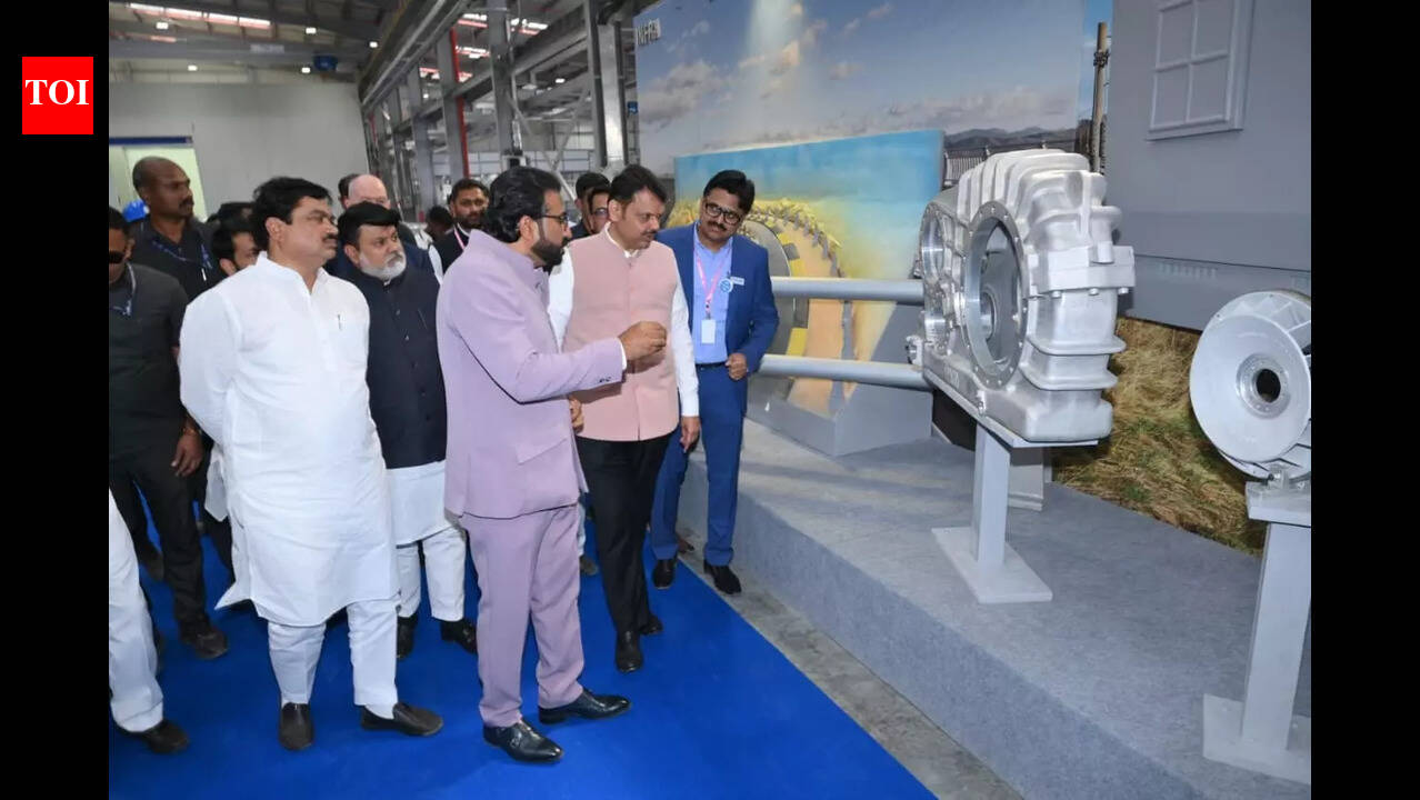 भारत गीते महाराष्ट्राच्या औद्योगिक विकासाचे ब्रँड अॅम्बेसडर; मुख्यमंत्री फडणवीस यांनी उद्घाटन केले