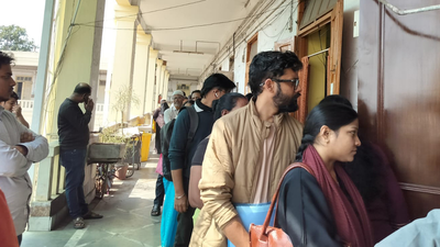 SIR hearing on without EC nod for deadline extension; SC to hear 7 petitions on Bengal