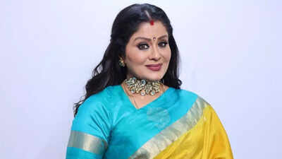 Sudha Chandra recalls how ‘energy entered her body on a terrifying night’; says, ‘I couldn’t move my hand’