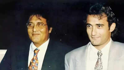 Akshaye Khanna shocked Vinod Khanna by telling him he wants to be an actor while leaving Mumbai for further studies