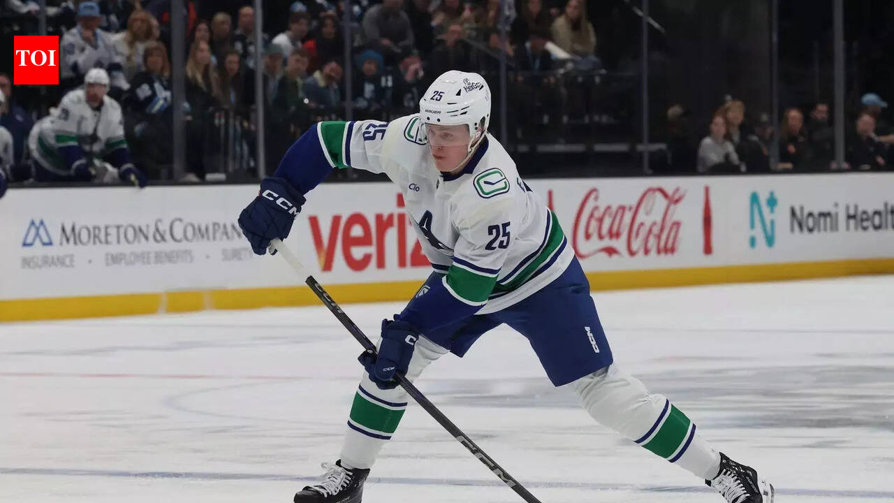 Detroit Red Wings general manager Steve Yzerman targets Vincent Trocheck, Nazem Kadri and Elias Pettersson in NHL trade rumors