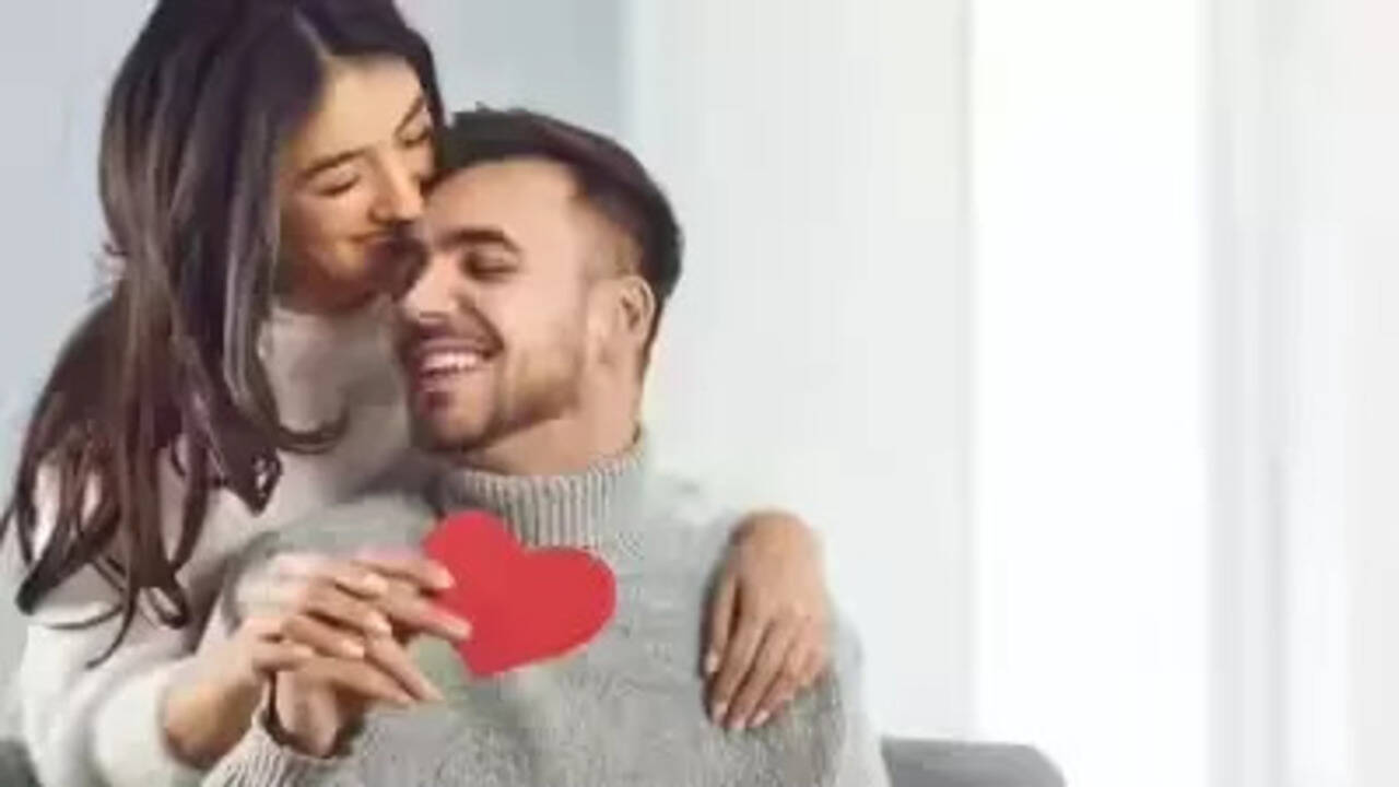 What Is Relation-Sipping? The Viral Love Language Redefining Valentine ...