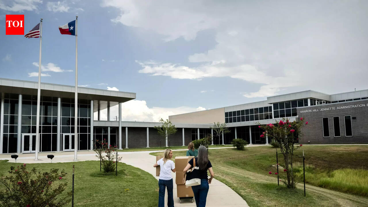 Texas families begin applying for state-funded school vouchers as $1B program rolls out