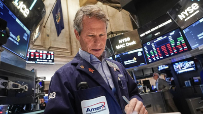 US stocks today: S&P 500, Dow edge lower as global rally runs out of steam