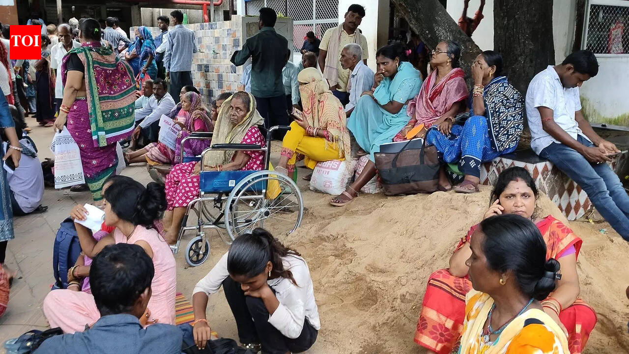 HC concerned over patients’ attendants sleeping on pavements inside SCB