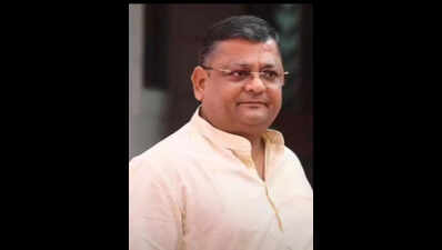 Bilimora businessman ends life under train