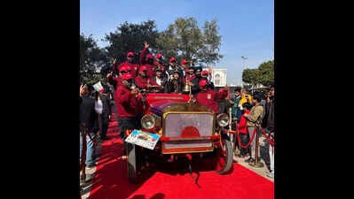 Vintage John Morris fire engine wins two trophies
