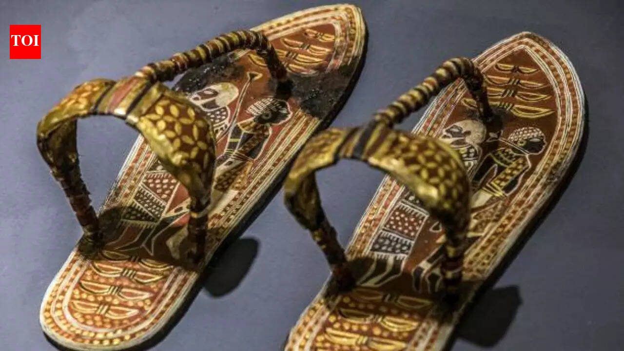 Sandals of Tutankhamun: 3,300 year old footwear reveal chilling details about King Tut’s enemies