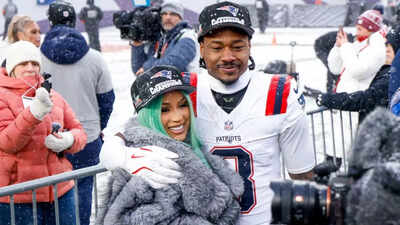 Stefon Diggs keeps Patriots speculation alive after Super Bowl loss amid Cardi B split speculation
