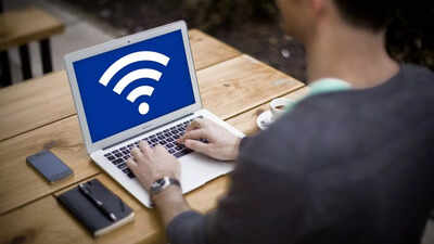 Hack of the Day: Turn your phone into a Wi-Fi hotspot securely
