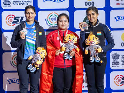  Manu Bhaker returns to podium with silver, Esha Singh takes bronze