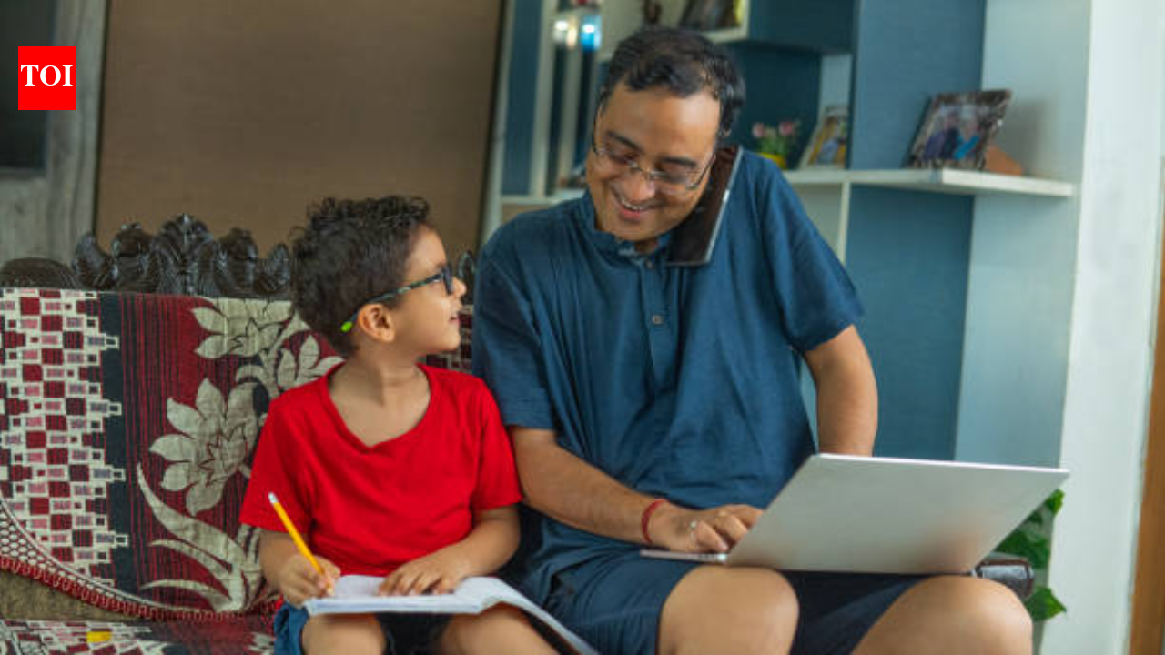 Work calls vs. kids’ calls for attention: Finding the balance