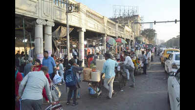 Hawkers gobble up even Grand pedestrian channel