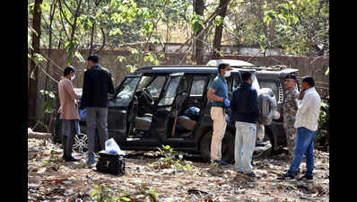  Cops catch duo after 2-hr chase, shooting at rampaging SUV