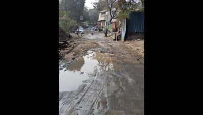 Prolonged repairs put lives of Pune’s Baner Pashan Link Road locals at risk