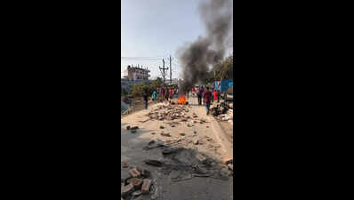 <b>Muzaffarpur villagers oppose eviction drive, clash with cops</b>