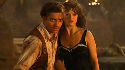  Brendan Fraser and Rachel Weisz officially REUNITE after 25 years