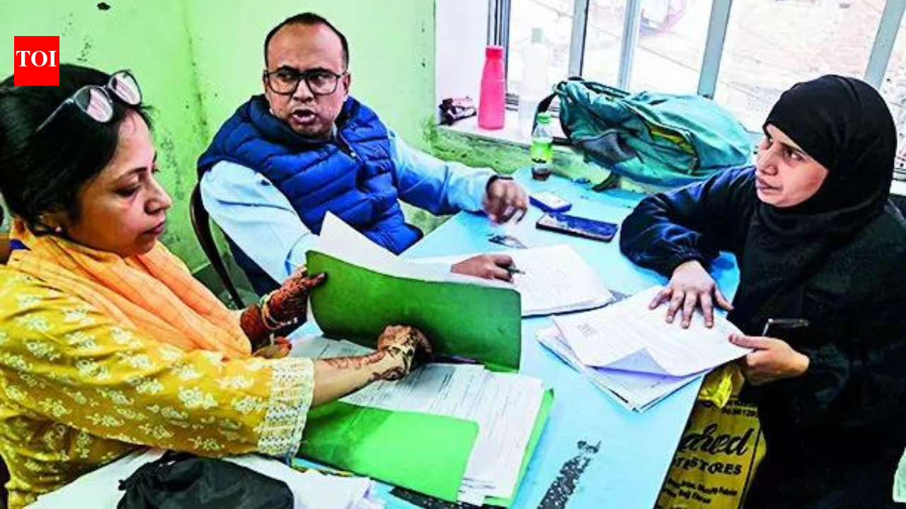 Shift officials posted in home dists: EC to poll-bound states