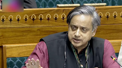  Congress MP Shashi Tharoor