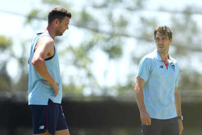  Hit by a spate of injuries, Marsh & Co. rely on support cast vs Ireland