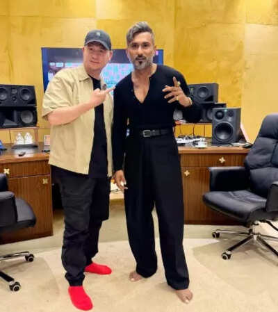  Yo Yo Honey Singh  after meeting American rapper Ali Dee Theodore