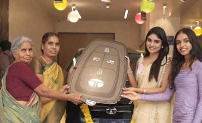 Irumalargal actress Jeevitha welcomes home a brand-new SUV; see pic