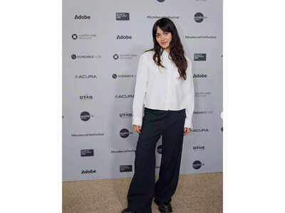 Ariela Barer replaces Odessa A'zion in 'Deep Cuts' after casting backlash