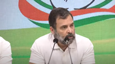 'Let us do it together': Rahul Gandhi cuts in as minister Ashwini Vaishnaw speaks - watch