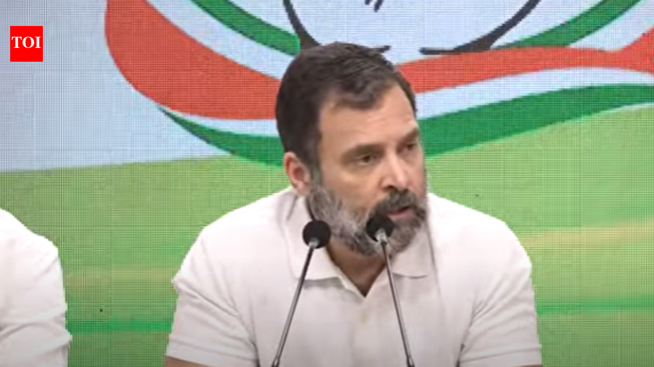 'Let us do it together': Rahul Gandhi cuts in as minister Ashwini Vaishnaw speaks - watch