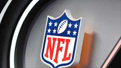 NFL Insider Adam Schefter predicts more trade activity than drafts in 2026 season