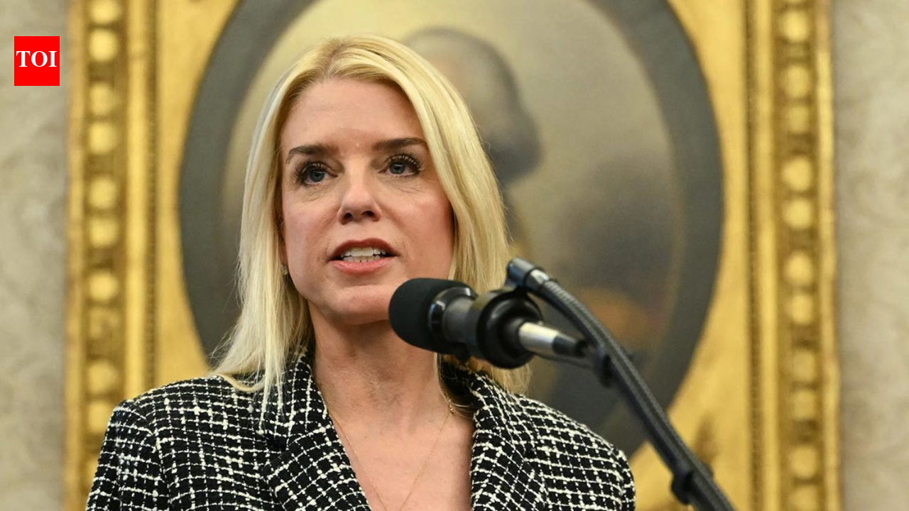 'Washed up, loser lawyer': Pam Bondi lashes out at Democrats in Epstein files hearing
