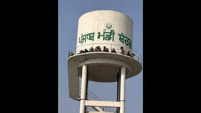 Latifpura protest ends after administration assures flats, plots to affected families