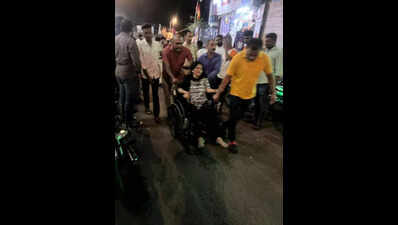 Six injured as lift crashes from 4th floor in Mumbai building