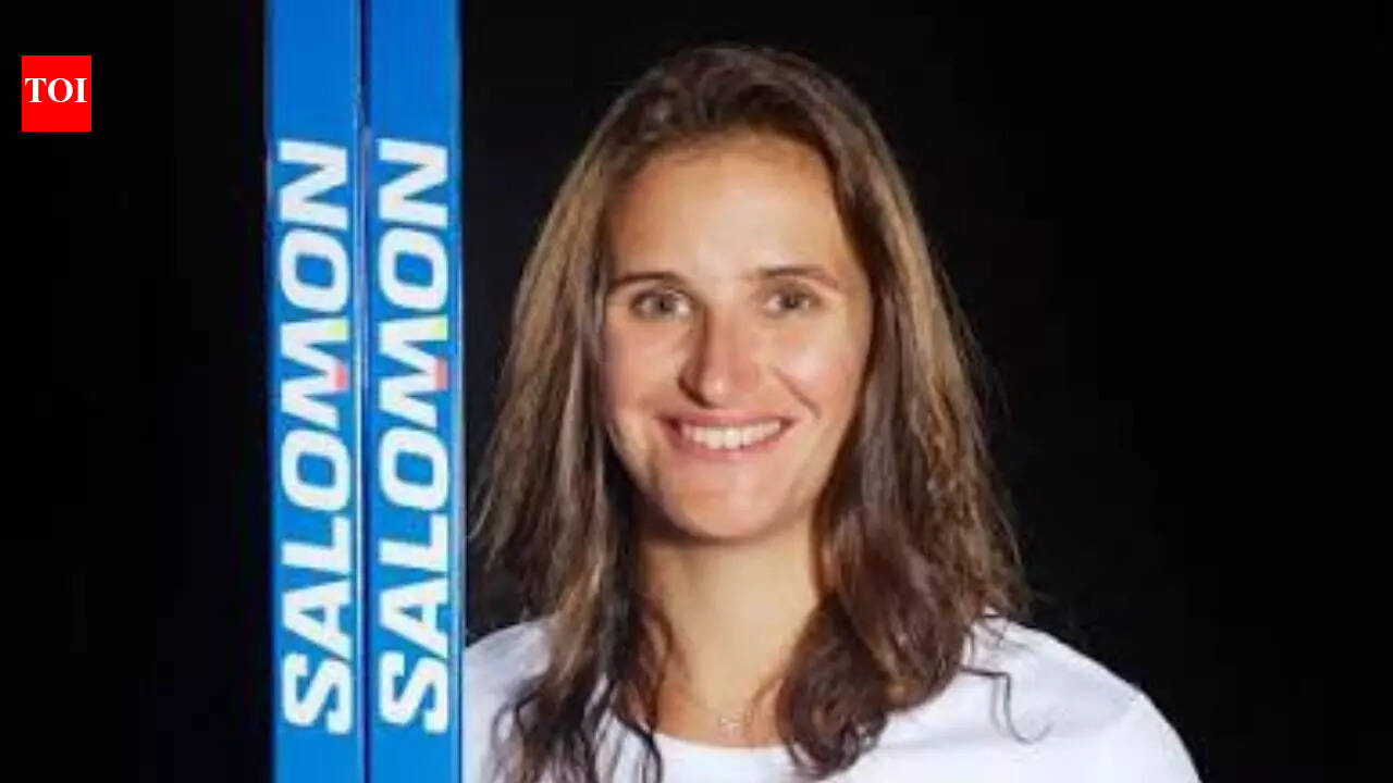 Julia Simon claims Winter Olympics biathlon gold months after theft case, speaks out after beating Lou Jeanmonnot